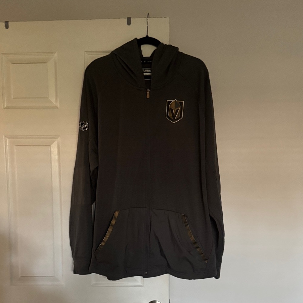Fanatics Black Hoodie with Gold Details size 3 xl